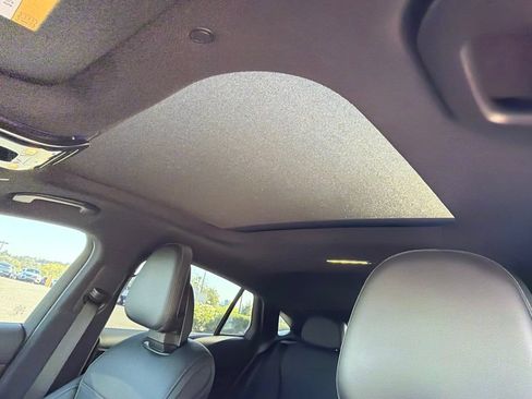 Used 2024 Mercedes-Benz GLC 300 4MATIC image 24