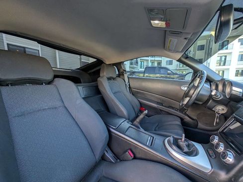 Used 2006 Nissan 350Z Enthusiast w/ (N93) Cargo Convenience Pkg image 20