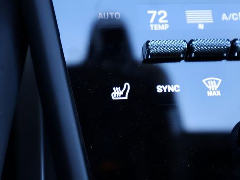 New 2025 Porsche Cayenne AWD/4WD image 25