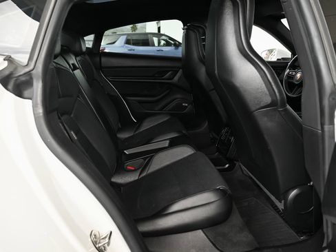 Used 2022 Porsche Taycan 4S AWD/4WD image 40