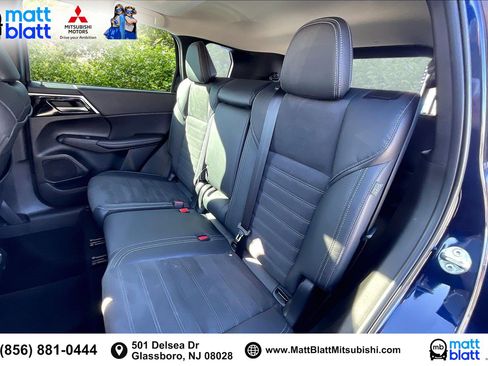 Used 2023 Mitsubishi Outlander SE image 28