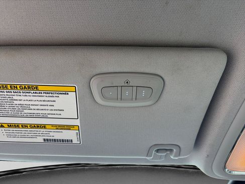 Used 2019 Jeep Cherokee Limited AWD/4WD image 32