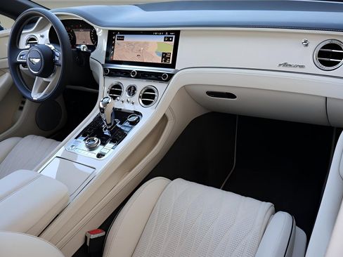 Used 2026 Bentley Continental GTC AWD/4WD image 2