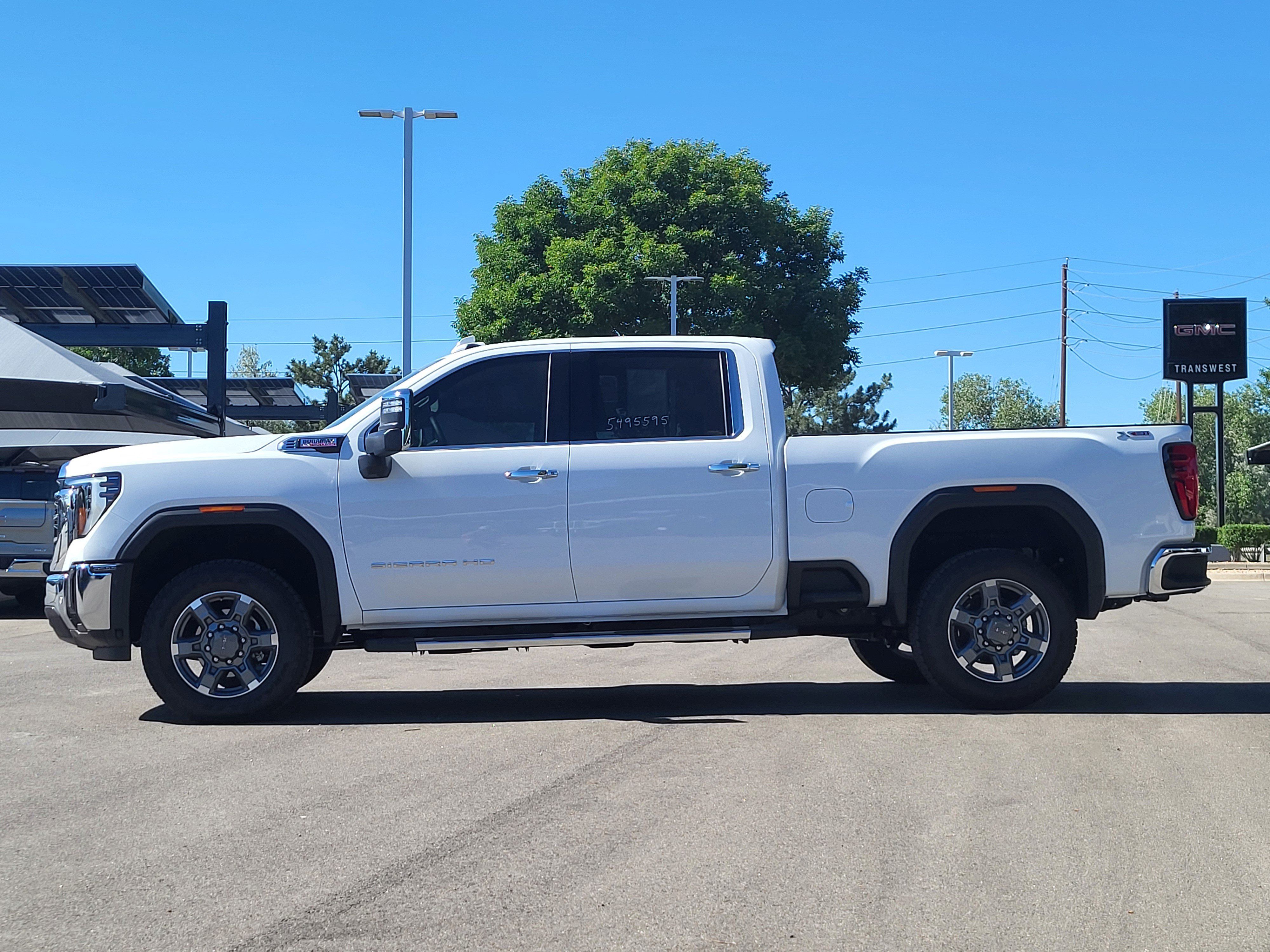 Used 2026 GMC Sierra 3500 SLT w/ SLT Premium Package AWD/4WD image 4