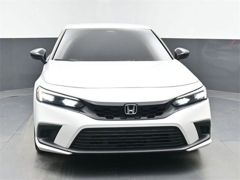 Used 2023 Honda Civic Sport image 3