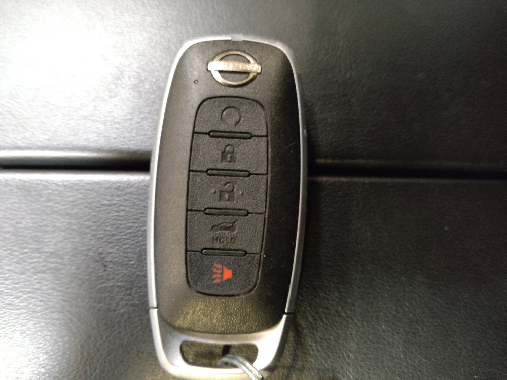 Used 2025 Nissan Rogue SV FWD image 32