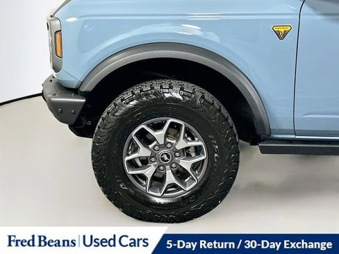 Used 2023 Ford Bronco Badlands image 29