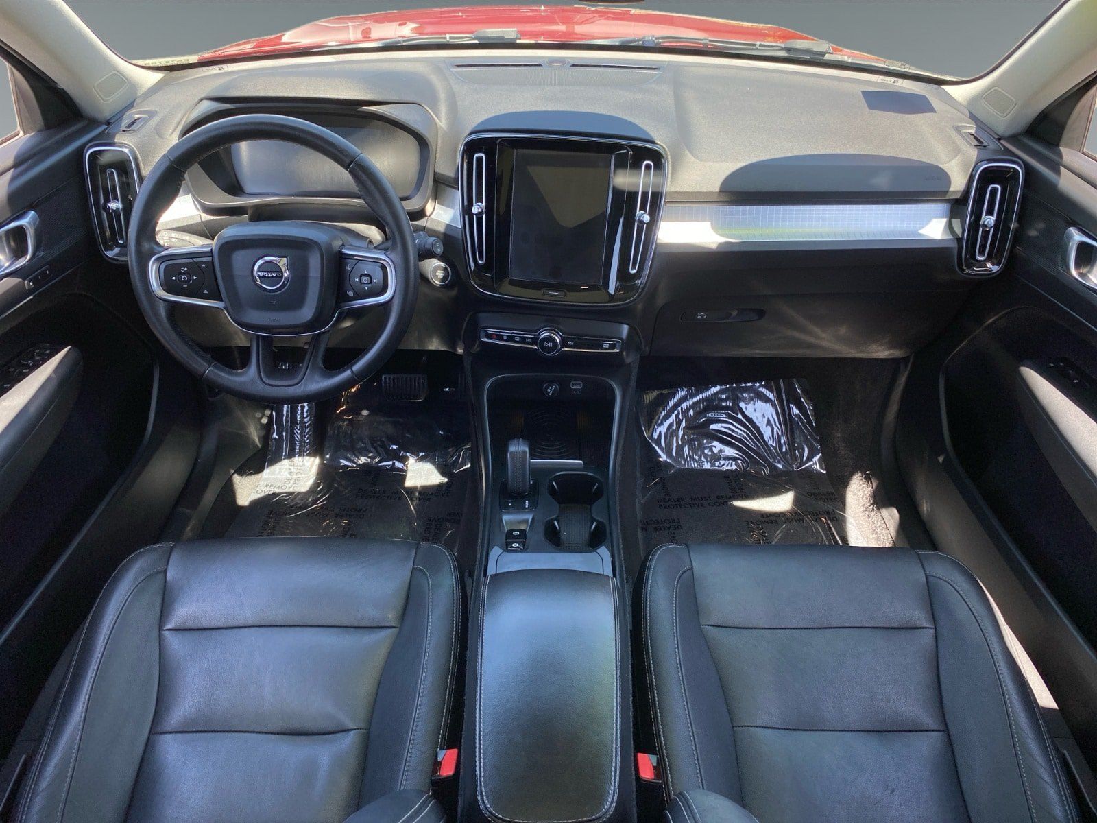 Used 2019 Volvo XC40 T4 Momentum FWD image 10