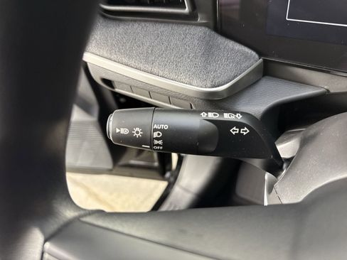 New 2025 Nissan Kicks SV w/ SV Premium Package image 16