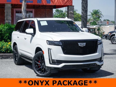 Used 2022 Cadillac Escalade Sport Platinum w/ LPO, ONYX Package AWD/4WD image 2