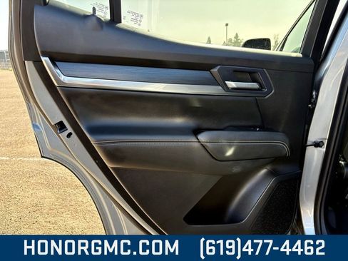 Used 2025 GMC Terrain Elevation image 17