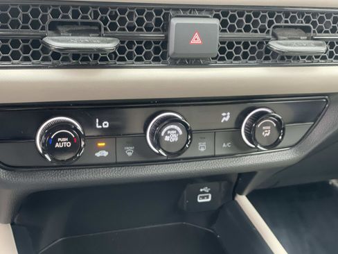 Certified 2024 Honda HR-V LX image 9