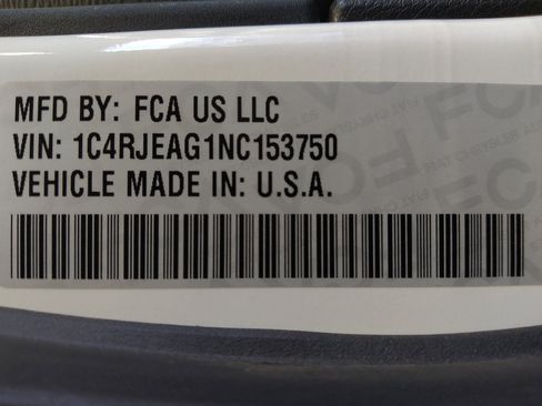 Used 2022 Jeep Grand Cherokee Laredo X RWD image 33