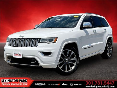 Used 2017 Jeep Grand Cherokee Overland AWD/4WD image 3