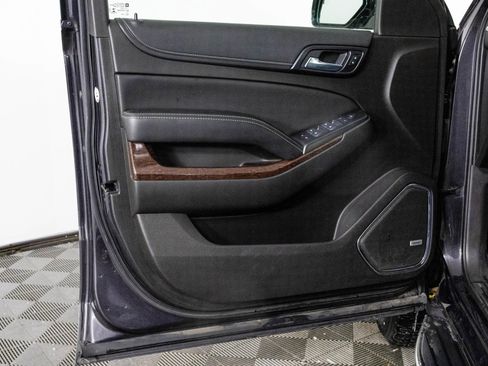 Used 2018 GMC Yukon SLE w/ SLE Value Package image 32