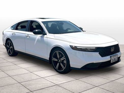 Used 2024 Honda Accord Sport image 2