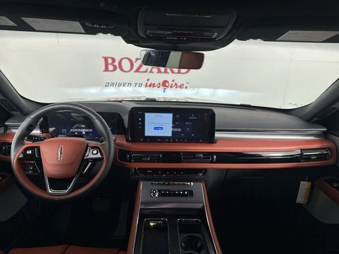 New 2025 Lincoln Aviator Reserve w/ Equipment Group 201A image 9