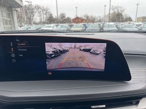 Used 2025 Cadillac XT4 Premium Luxury AWD/4WD image 15