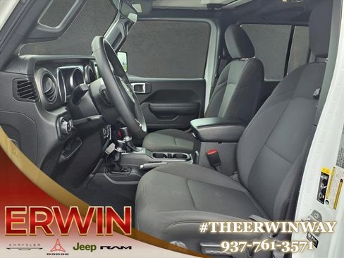 Used 2023 Jeep Gladiator Sport AWD/4WD image 6