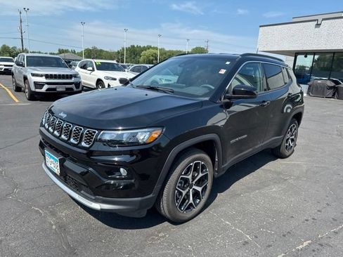 Used 2025 Jeep Compass Limited AWD/4WD image 3