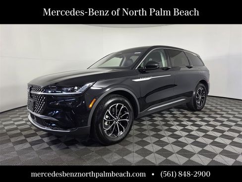 Used 2024 Lincoln Nautilus Premier image 1