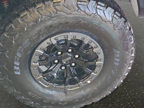 Used 2025 Ford Bronco Raptor AWD/4WD image 34