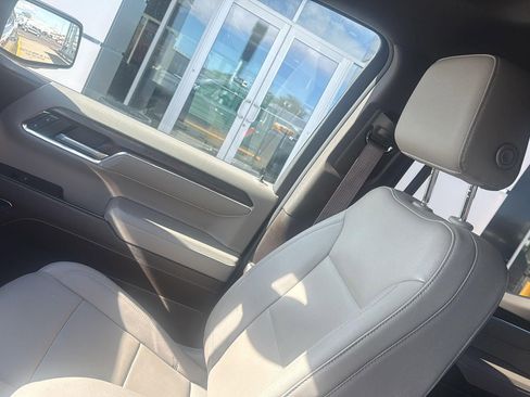 Used 2024 GMC Sierra 1500 SLT w/ SLT Premium Plus Package AWD/4WD image 28
