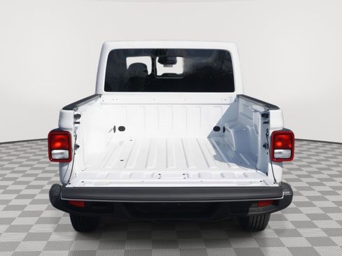 New 2026 Jeep Gladiator Sport AWD/4WD image 7