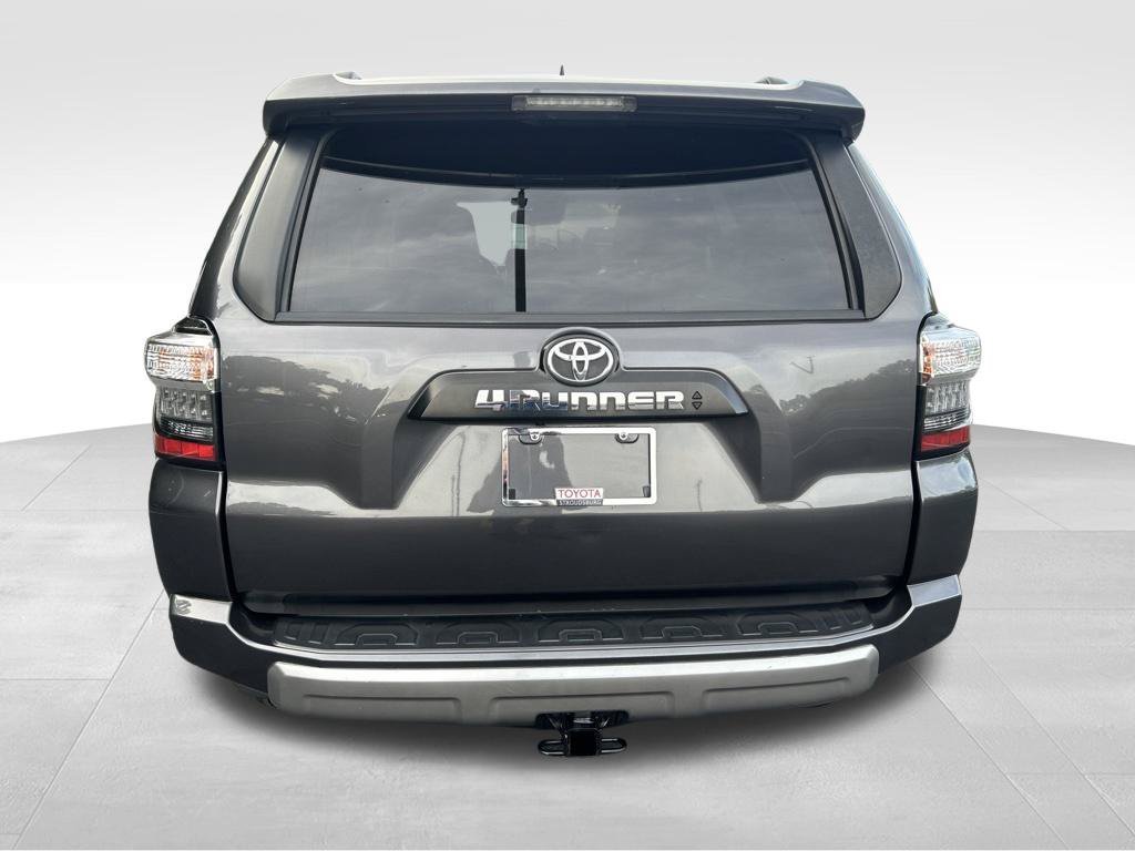 Used 2020 Toyota 4Runner TRD Off-Road Premium w/ Moonroof Package AWD/4WD image 4
