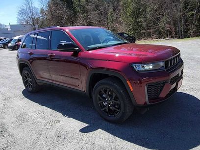 New 2026 Jeep Grand Cherokee Altitude