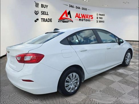 Used 2017 Chevrolet Cruze LS FWD image 15