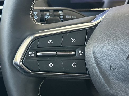New 2026 Chevrolet Traverse Z71 w/ Enhanced Driving Package AWD/4WD image 28