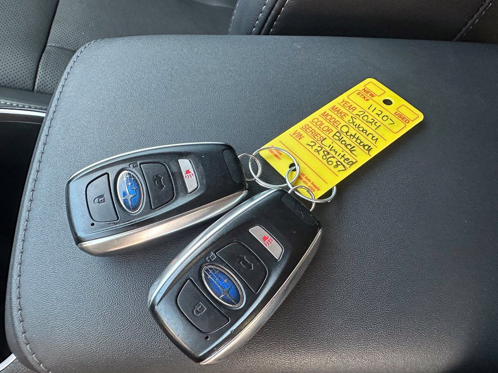 Used 2024 Subaru Outback Limited AWD/4WD image 8