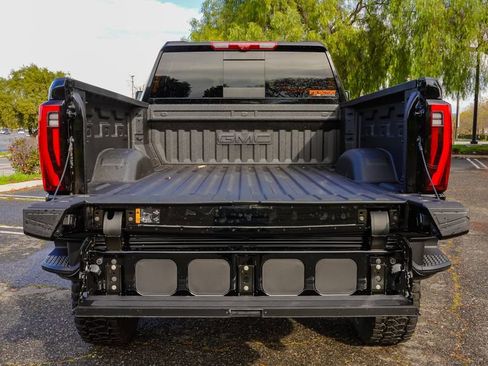 New 2026 GMC Sierra 2500 Denali w/ Denali Reserve Package image 11