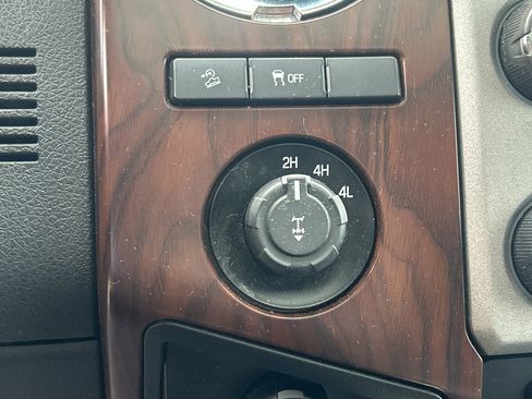 Used 2014 Ford F350 Lariat w/ Lariat Ultimate Package AWD/4WD image 20
