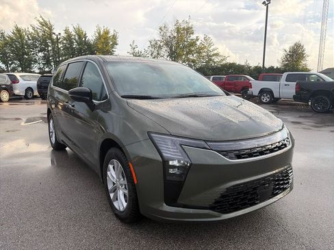 New 2027 Chrysler Pacifica Select FWD image 4