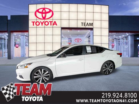 Used 2022 Nissan Altima 2.5 SR FWD image 1