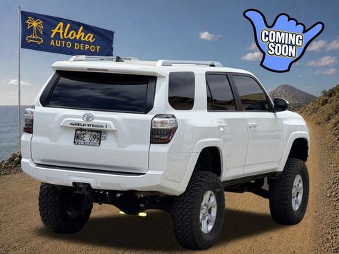 Used 2021 Toyota 4Runner SR5 RWD image 5