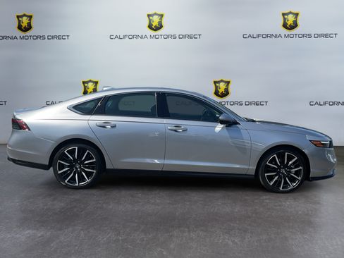 Used 2023 Honda Accord Touring image 4