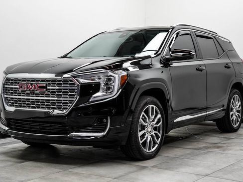 Used 2023 GMC Terrain Denali w/ Denali Premium Package AWD/4WD image 7