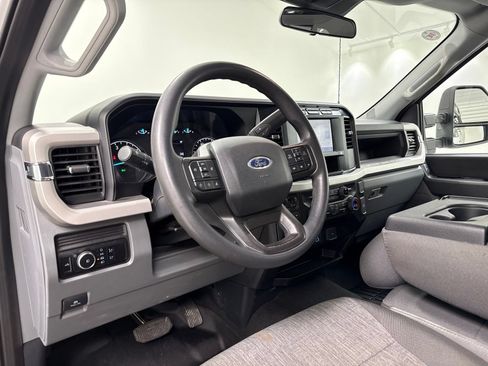 Used 2023 Ford F250 XL w/ STX Appearance Package AWD/4WD image 18