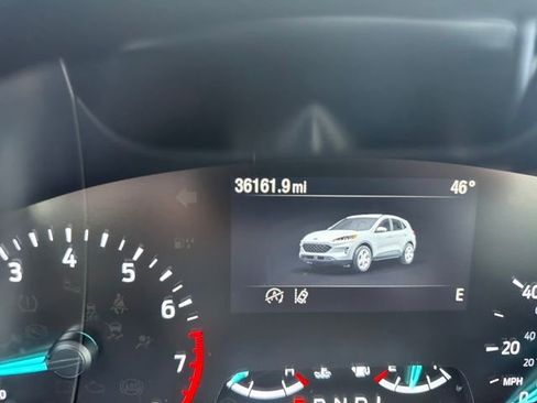 Used 2020 Ford Escape SEL image 19