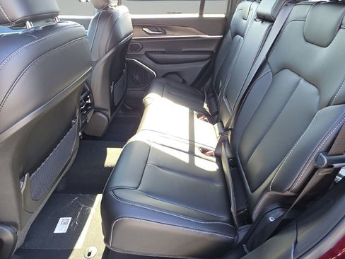 New 2026 Jeep Grand Cherokee Limited image 8