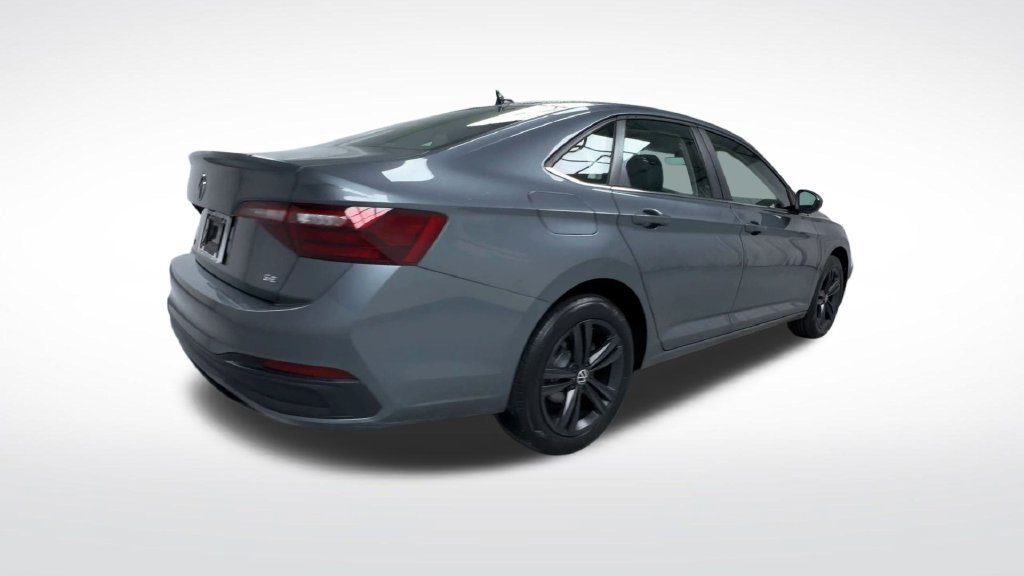 Used 2024 Volkswagen Jetta SE FWD image 8