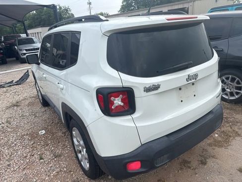 Used 2016 Jeep Renegade Latitude w/ Popular Equipment Group FWD image 6