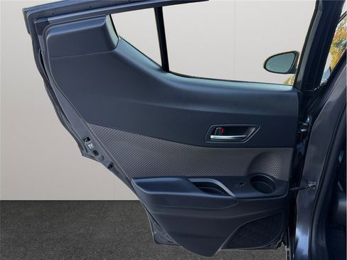 Used 2021 Toyota C-HR Limited image 32