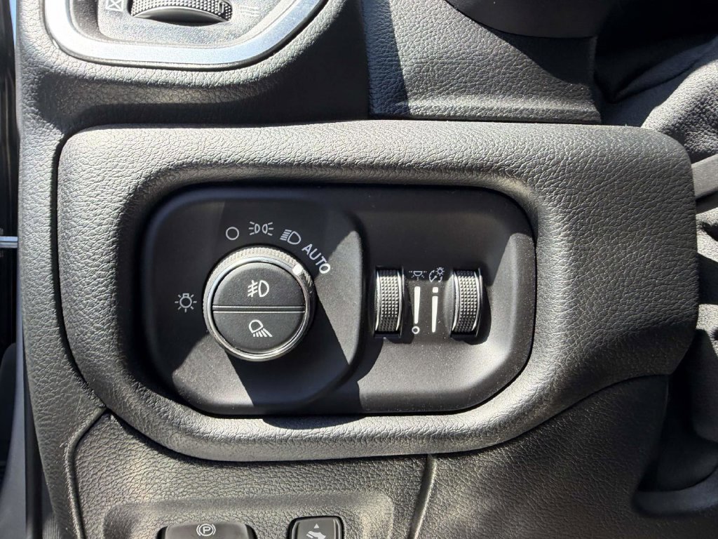 Used 2022 RAM 1500 Laramie w/ Sport Appearance Package AWD/4WD image 26