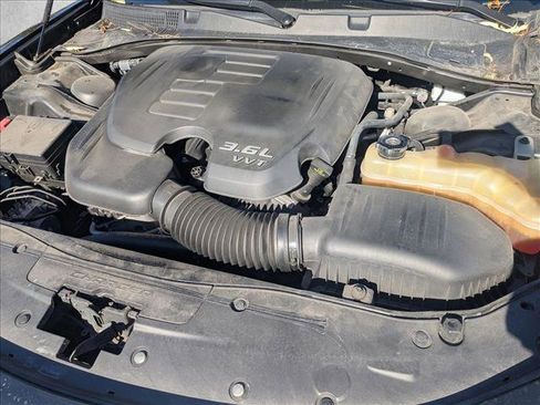 Used 2016 Dodge Charger SXT image 21