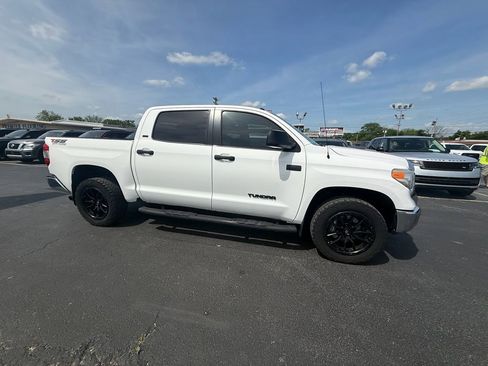 Used 2016 Toyota Tundra SR5 w/ SR5 Upgrade Package image 2