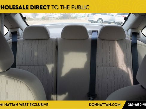 Used 2010 Ford Focus SE image 15